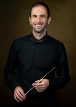 Headshot of conductor Konstantinos Terzakis