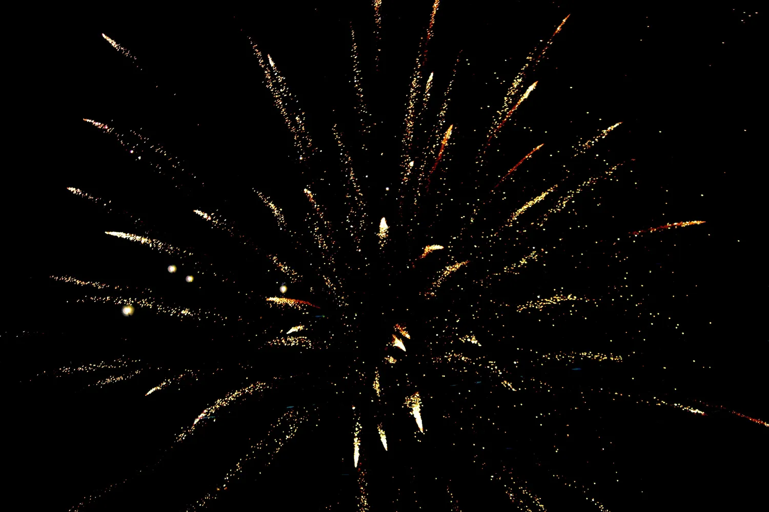 Subtle gold firework