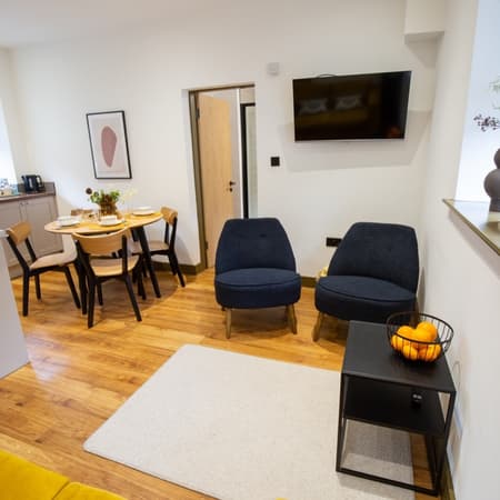 Fully Functioning Kitchen/Dining Area
