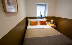 Oak Wood Apartment | Second Cosy Double Bedroom Sleeps 2