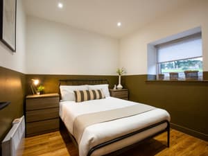Aspen Apartment | Luxurious Double Bedroom Sleeps 2
