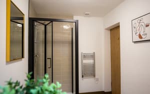 Aspen Apartment | Modern Bathroom With Walk In Shower