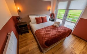 Riverview Cottage | Luxurious Double Bedroom Sleeps 2
