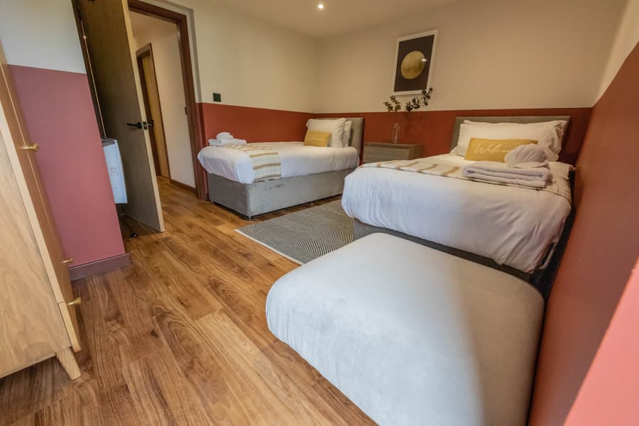 Spacious second bedroom with twin beds