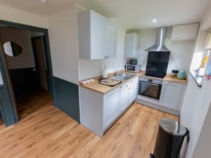 Wild Privet Cottage | Fully Functioning Kitchen