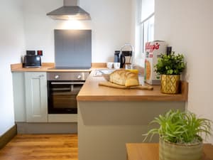 Maple Cottage | Fully Functioning Kitchen