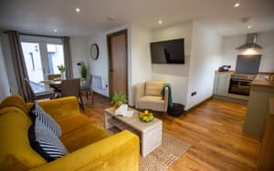 Chestnut Cottage | Spacious Living/Dining Area