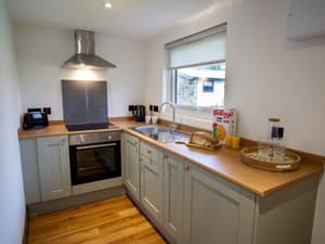 Chestnut Cottage | Fully Functioning Kitchen