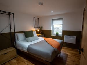 Alder Cottage | Cosy Double Bedroom Sleeps 2