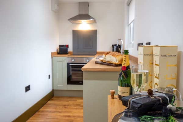 Alder Cottage | Fully Functioning Kitchen