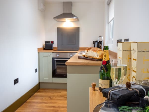 Alder Cottage | Fully Functioning Kitchen