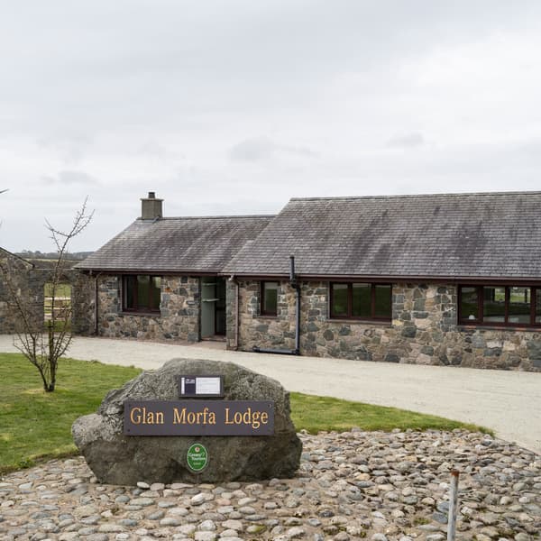 Welcome to Glan Morfa Lodge
