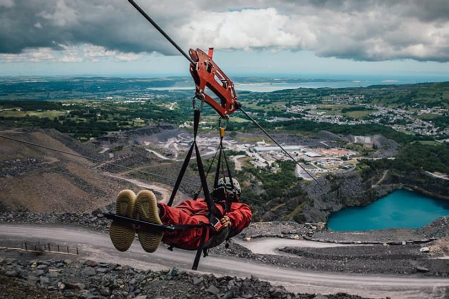 Zip world