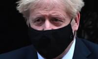 Boris Johnson in facemask edited