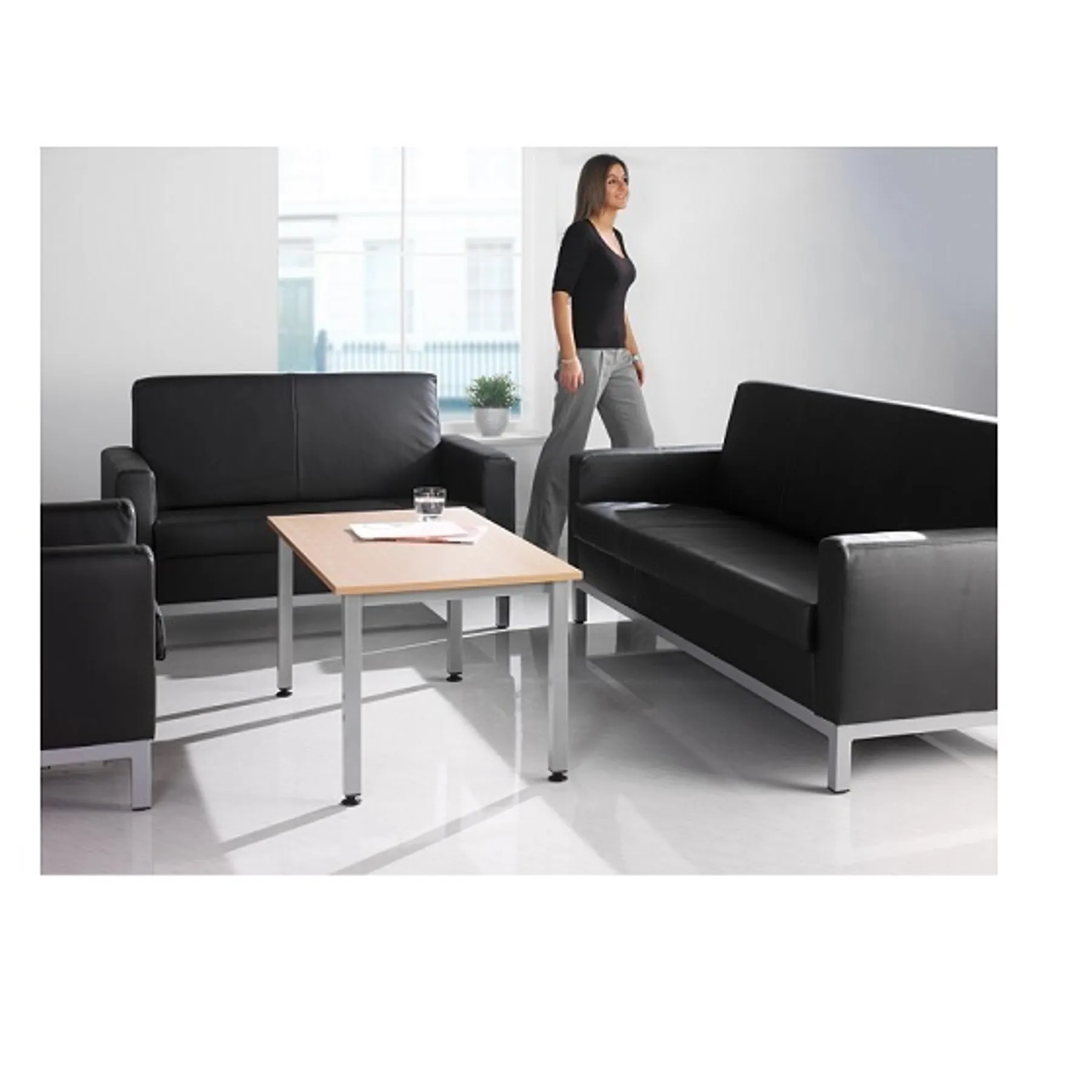 LOF Direct Dams Helsinki Leather Armchair HEL50001 Single Chair Roomset