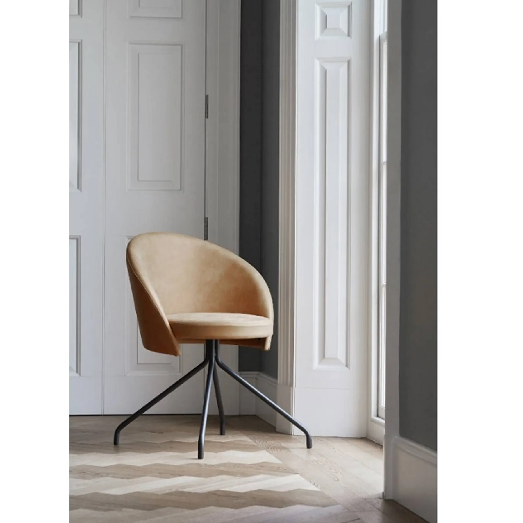 Lof Direct Giggle Chair ocee design venus black powder coated