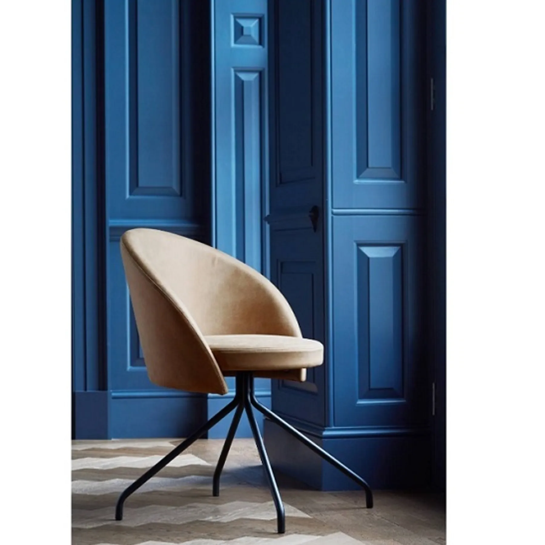Lof Direct Giggle Chair ocee design venus black powder coated navy blue