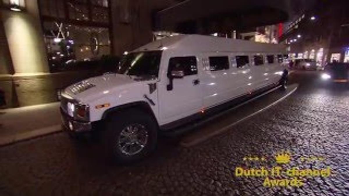Centralpoint.nl arriveert met limousine op Dutch IT-channel Awards Nieuwjaarsgala image
