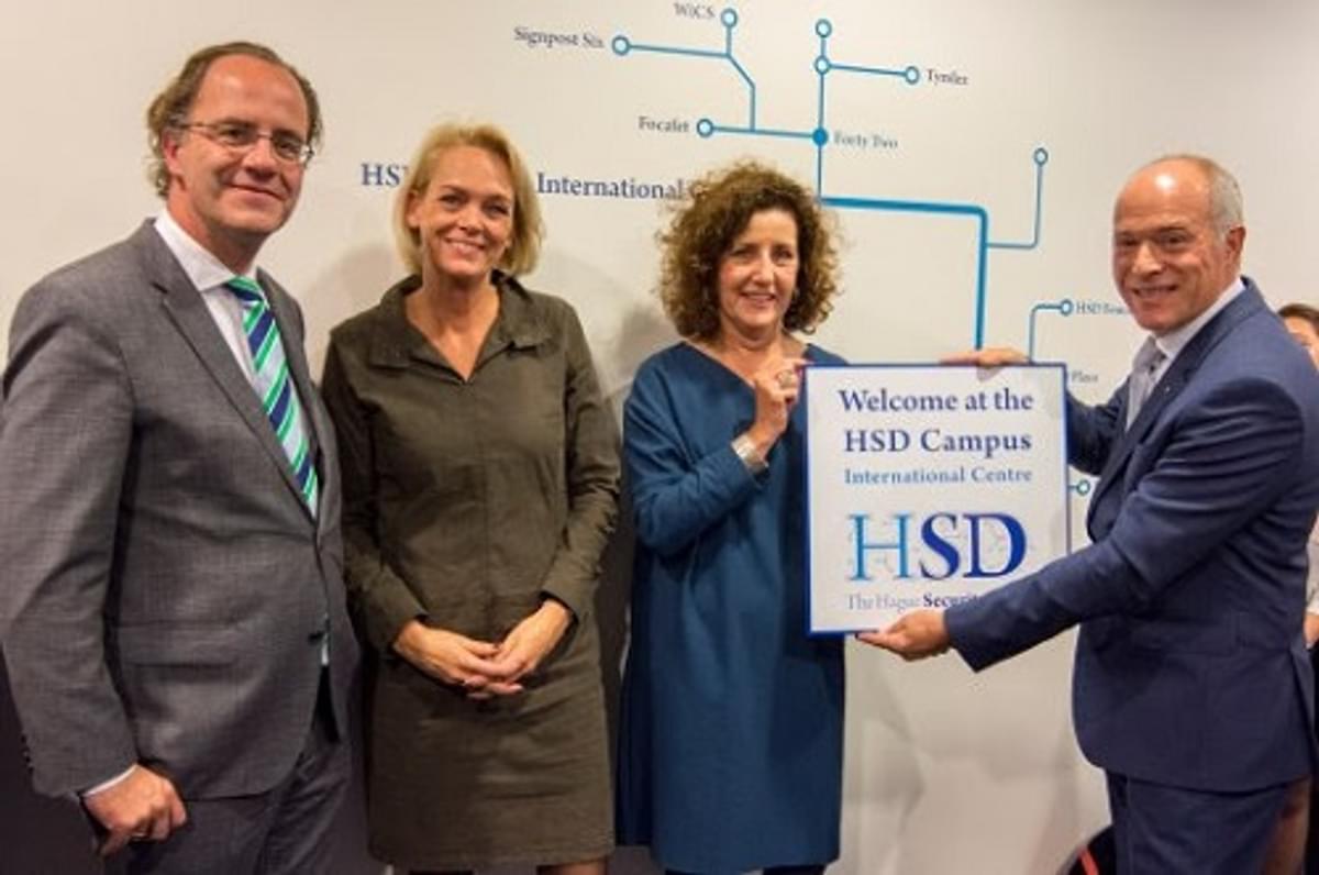 Haagse wethouder opent HSD Campus International Centre in WTC The Hague image