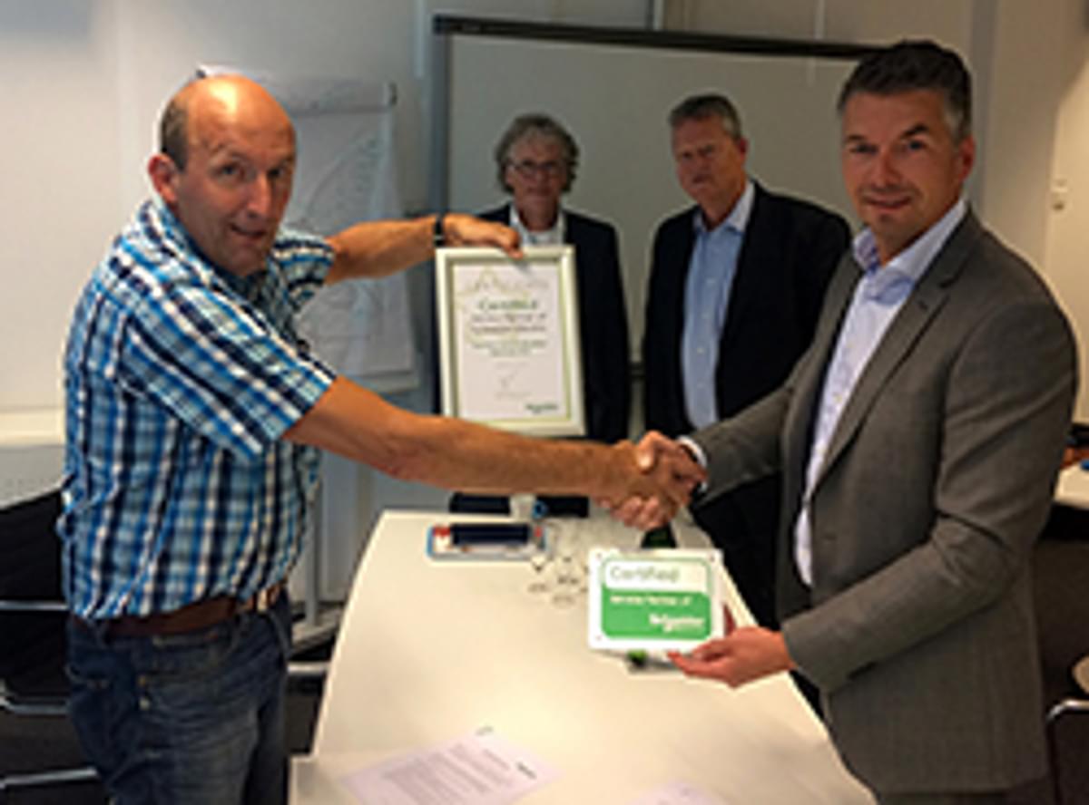 Santon Circuit Breaker Services is gecertificeerd servicepartner Schneider Electric image
