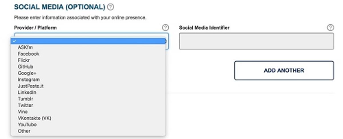 VS vraagt bij binnenkomst je social media accounts image