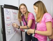 Meisjes leren over technologie tijdens Girlsday