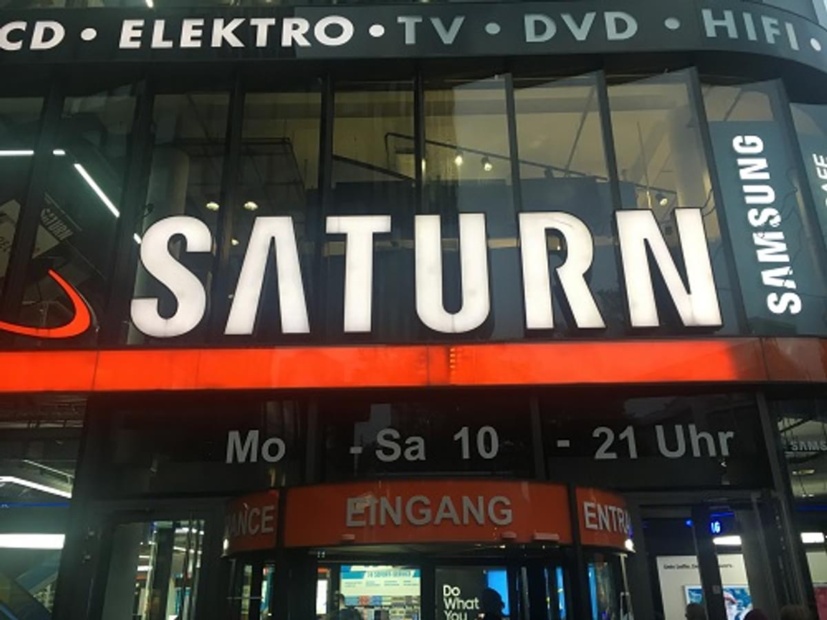Media Markt en Saturn eigenaar Ceconomy zakt dieper in rode cijfers image