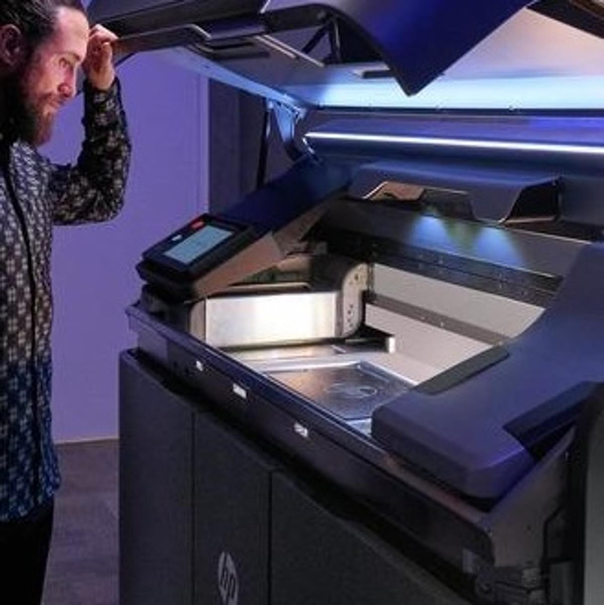 HP Jet Fusion 500 en 300-serie 3D printers in trek image