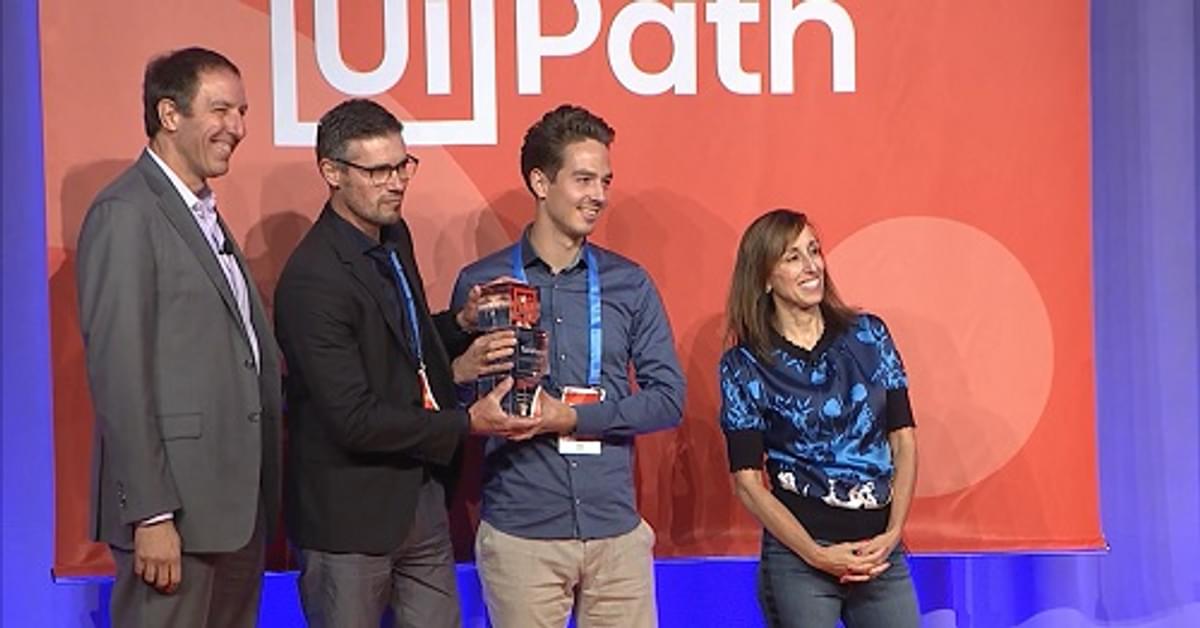 Tacstone wint 2019 UiPath Partner of the Year Award image