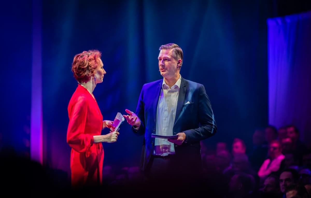 Connecting Ambitions met Axians: mét en voor klanten image