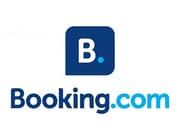 Booking.com schort activiteiten in Rusland op