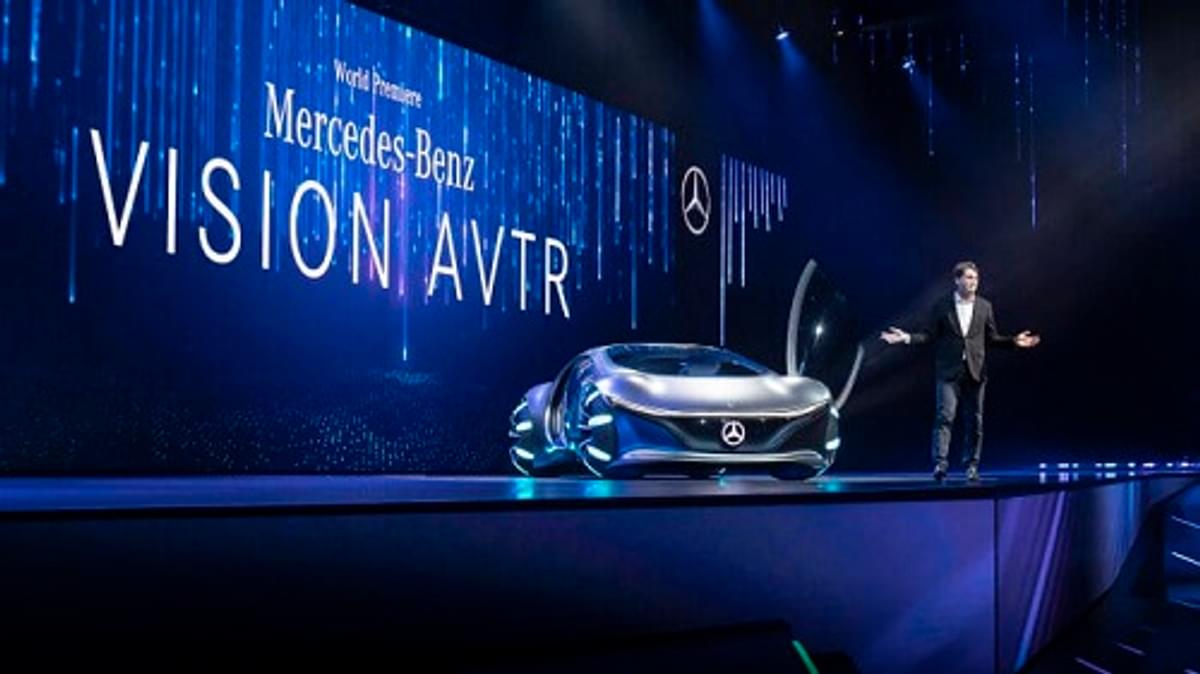 Mercedes onthult stuurloze auto en Hyundai vliegende taxi voor Uber image