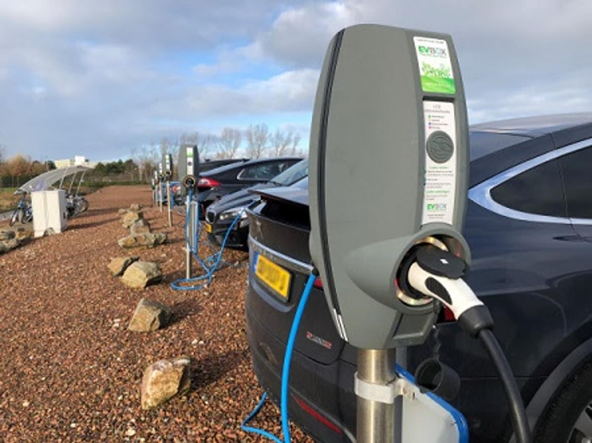 IT-bedrijf Decos uit Noordwijk heeft een compleet elektrische wagenpark image