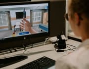 Zorgpersoneel oefent vaccineren via 3D simulatie game CareUp