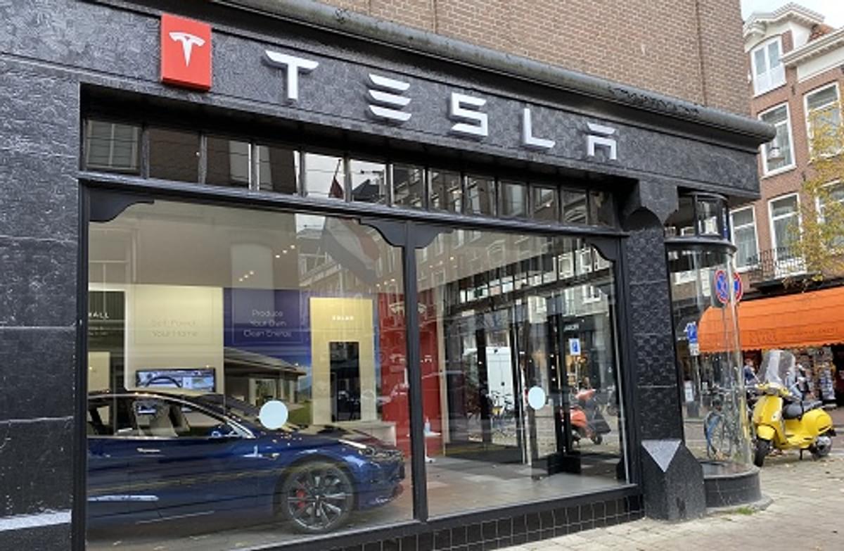 Amerikaanse student weigert Tesla in ruil voor offline halen Twitter-bot image