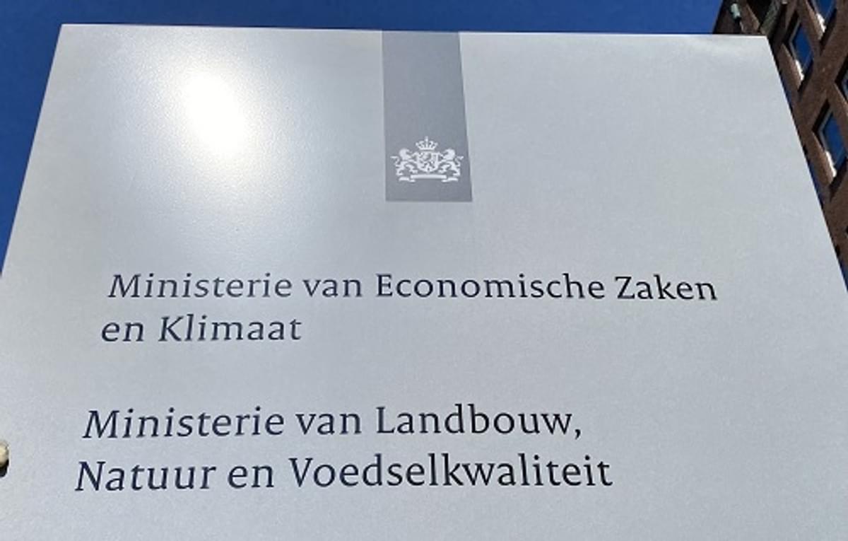 EZK en SIDN hernieuwen convenant waarborging .nl-domein image