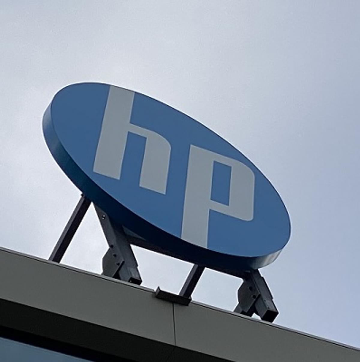 HP neemt Poly over image