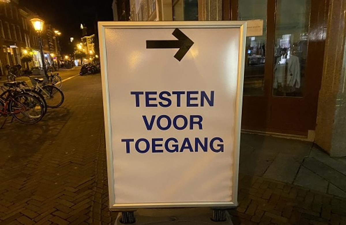 COVID-19 testlab lekt 1,3 miljoen gegevens van voornamelijk Nederlanders image