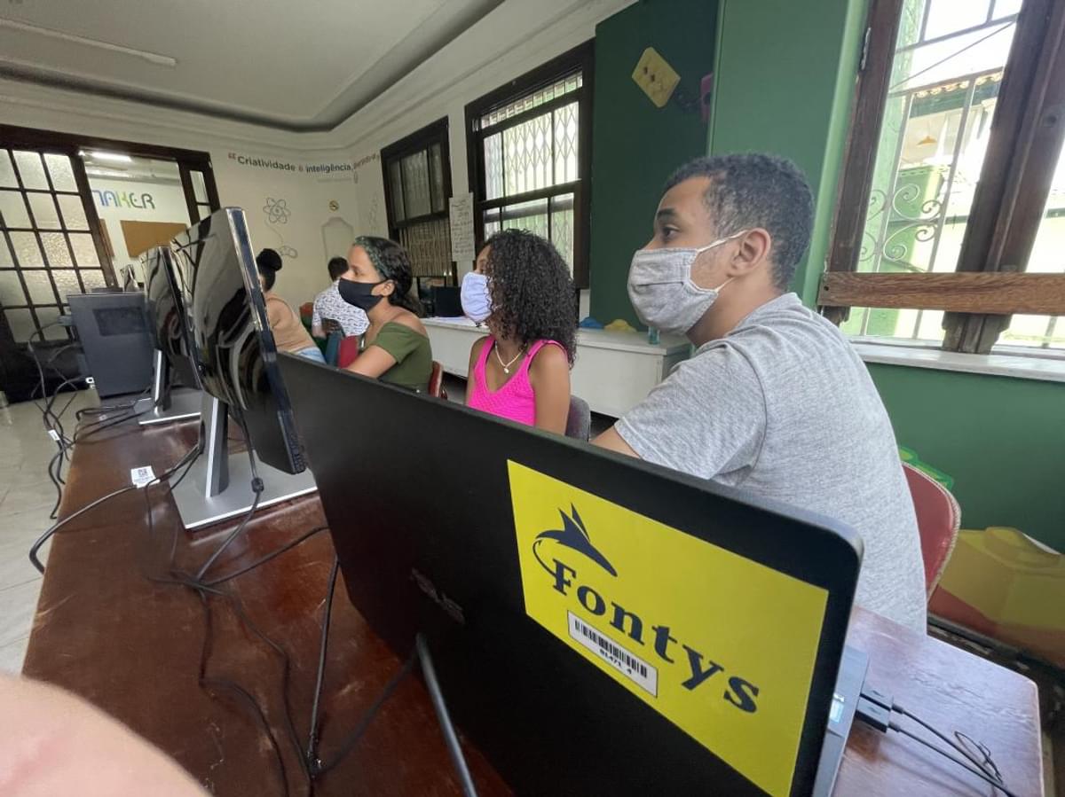 Fontys leent laptops aan Games for Health Brasil image