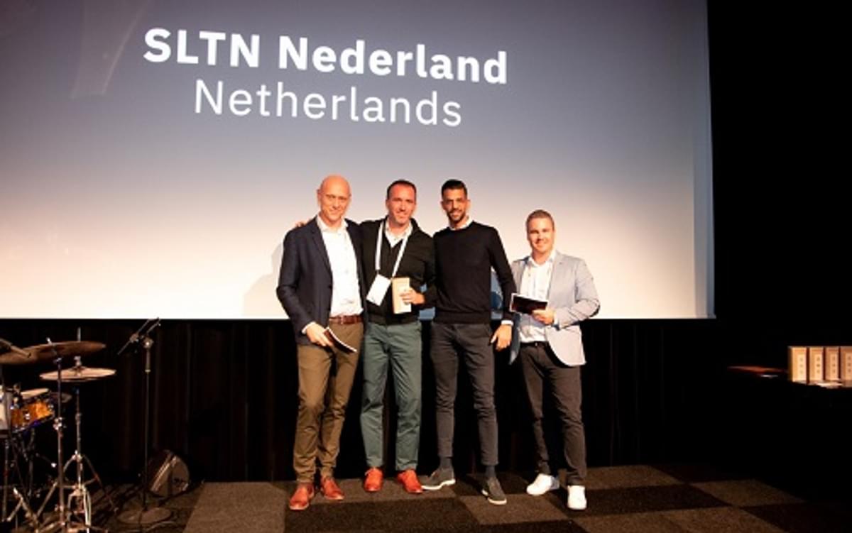 SLTN wint Outstanding infrastructure and Hybrid Cloud Solutions award van IBM image