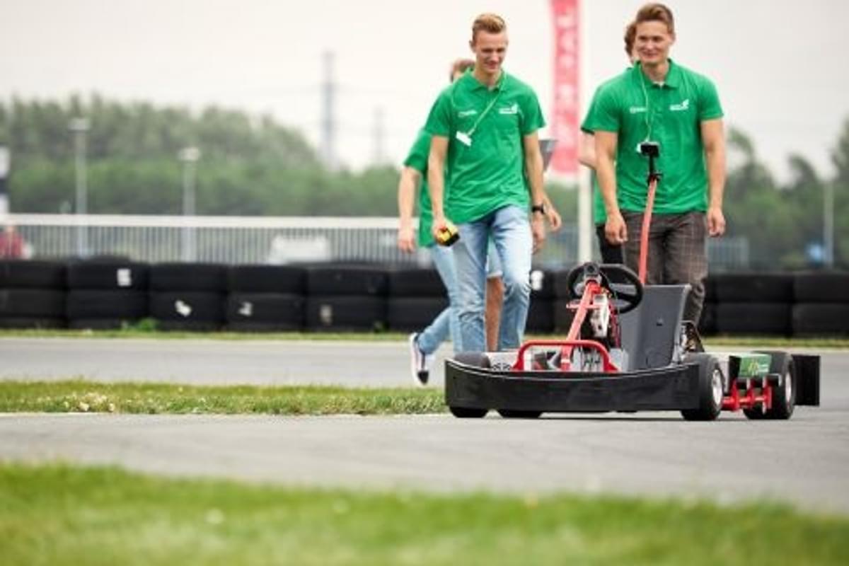 Zes studententeams bij Self Driving Challenge 2023 image