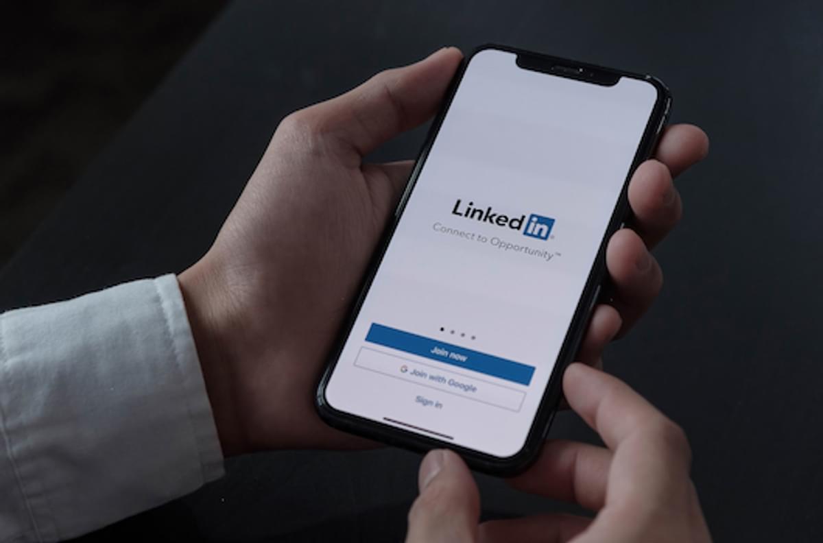 LinkedIn past targeting van advertenties aan na klacht Bits of Freedom image