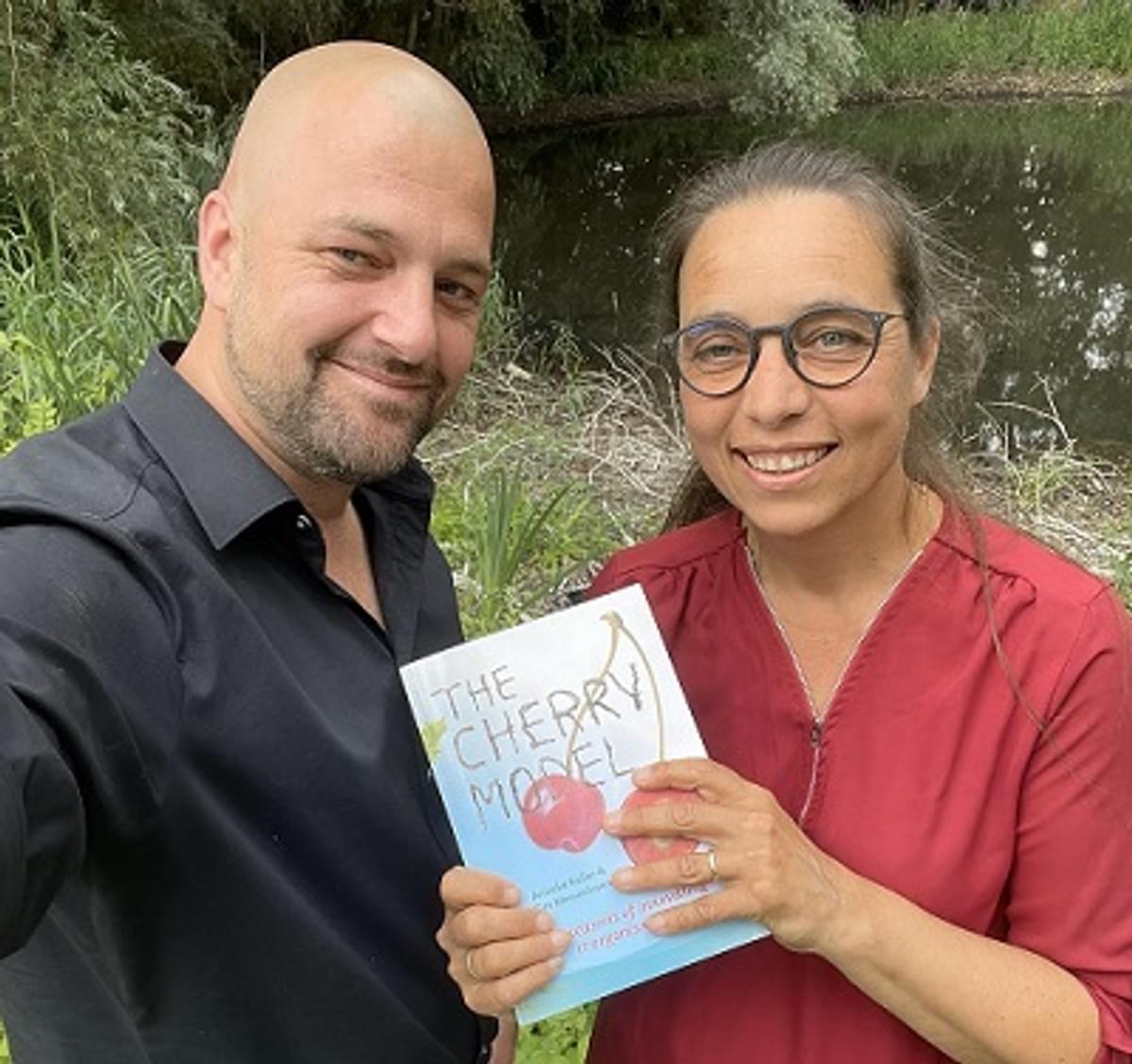 Anneke Keller beschrijft 25 jaar IT-ervaring in boek ‘The Cherry Model’ image