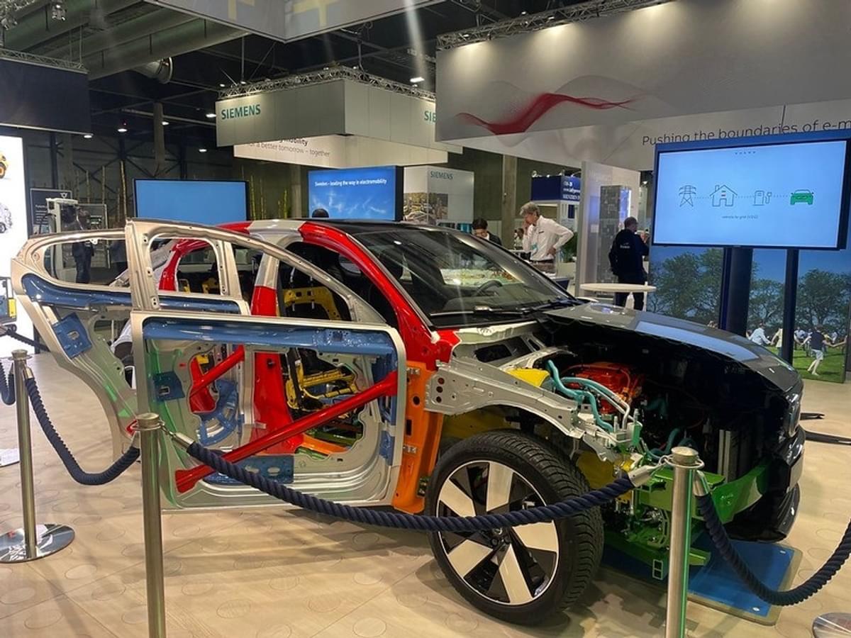 Nederland profileert zich als koploper in e-mobiliteit tijdens EVS38 image