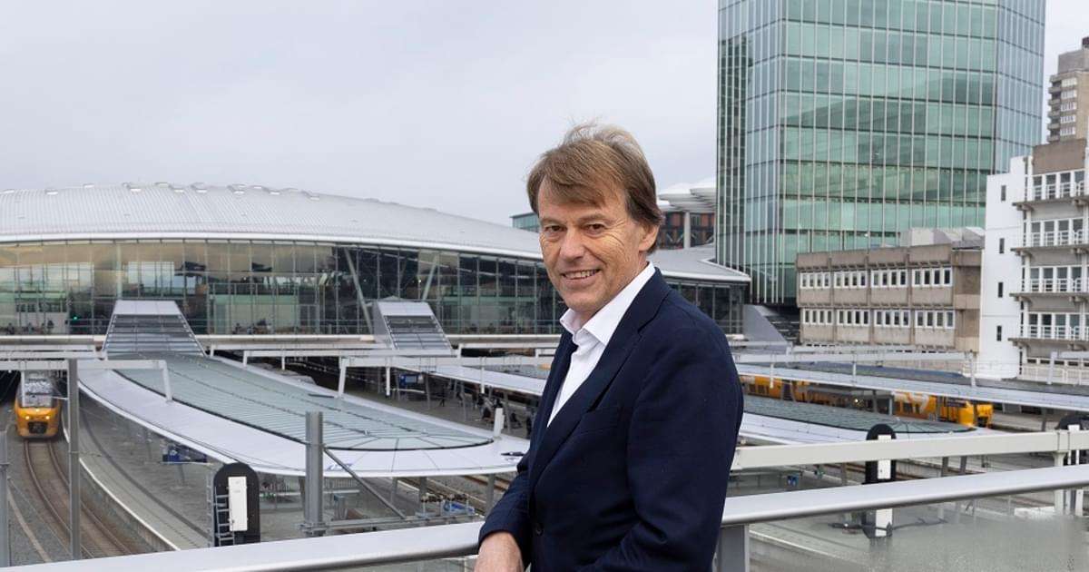 Dutch IT Leaders Hessel Dikkers CIO NS IT Moet Het Gewoon Doen dutch-it-leaders-hessel-dikkers-cio-ns-it-moet-het-gewoon-doen