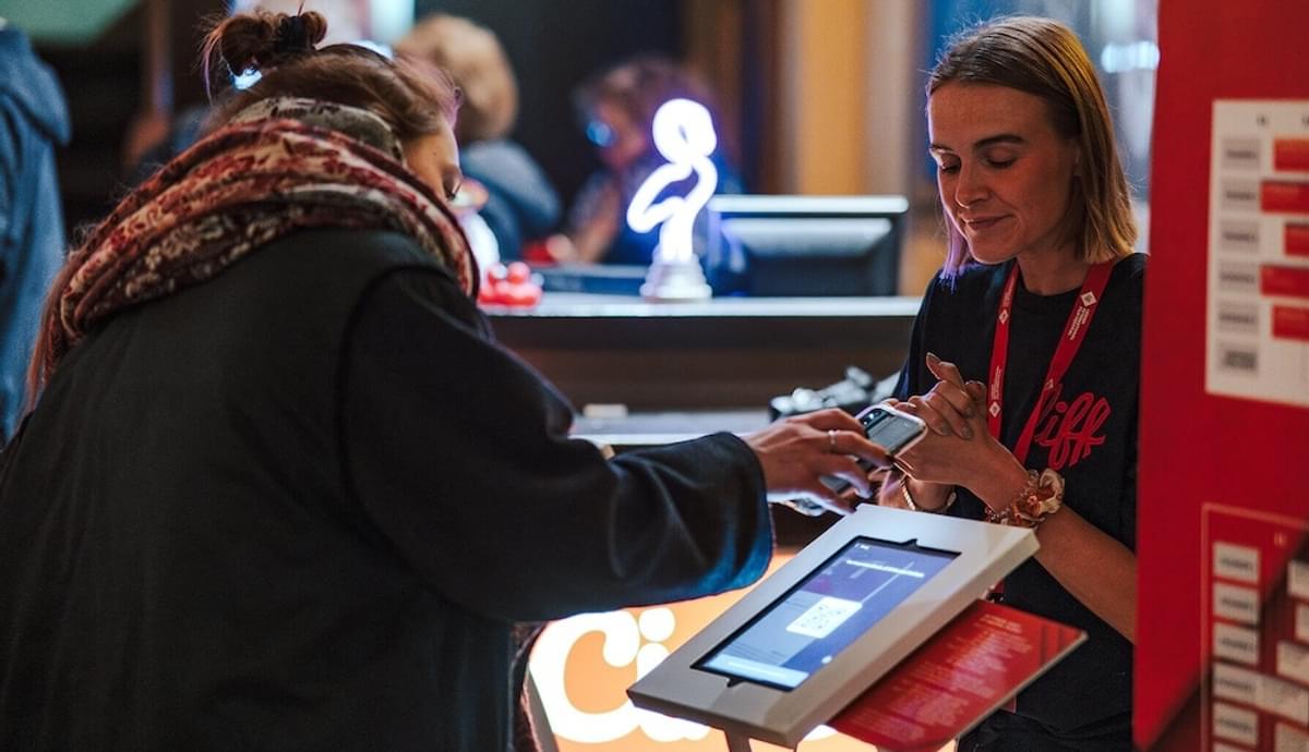 Achter de schermen: technologie die het Leiden International Film Festival draaiende houdt image