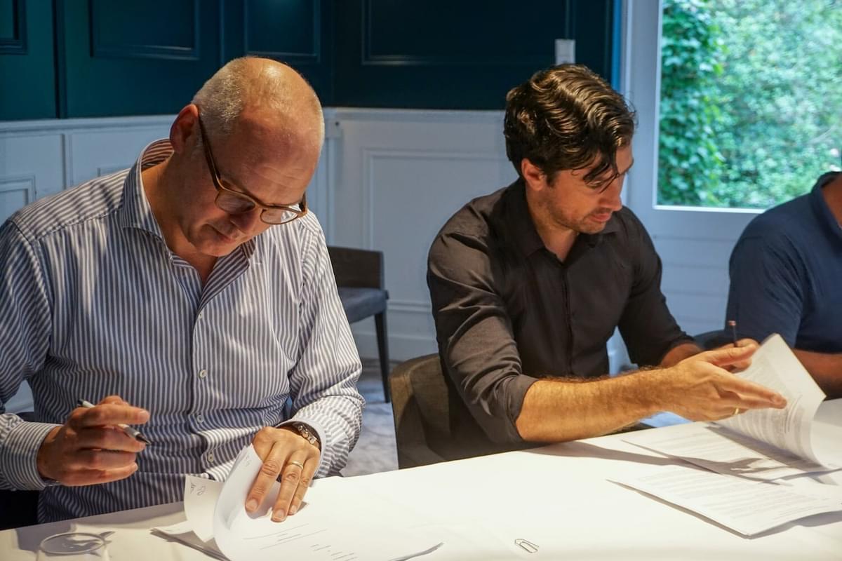 Oak Tree Hill Capital neemt iunxi over image