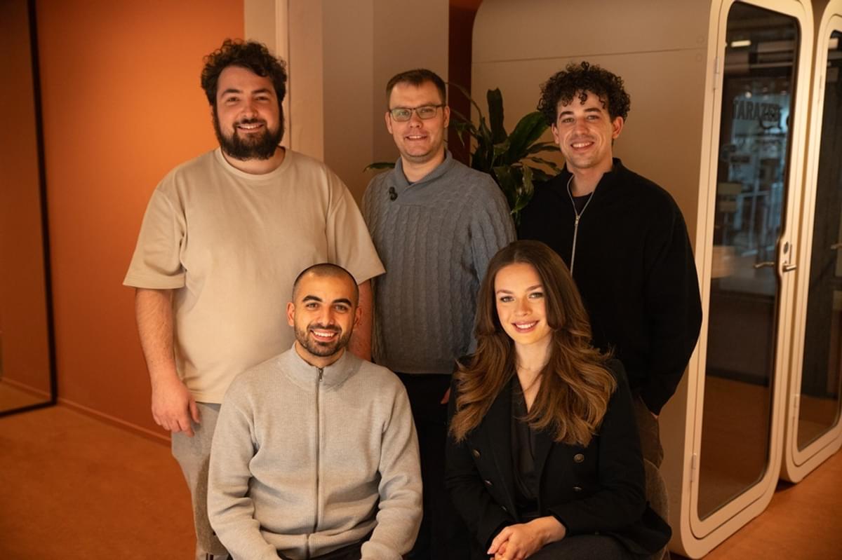 Chris Oomen investeert 2 miljoen euro in snelgroeiende-startup Zeno image