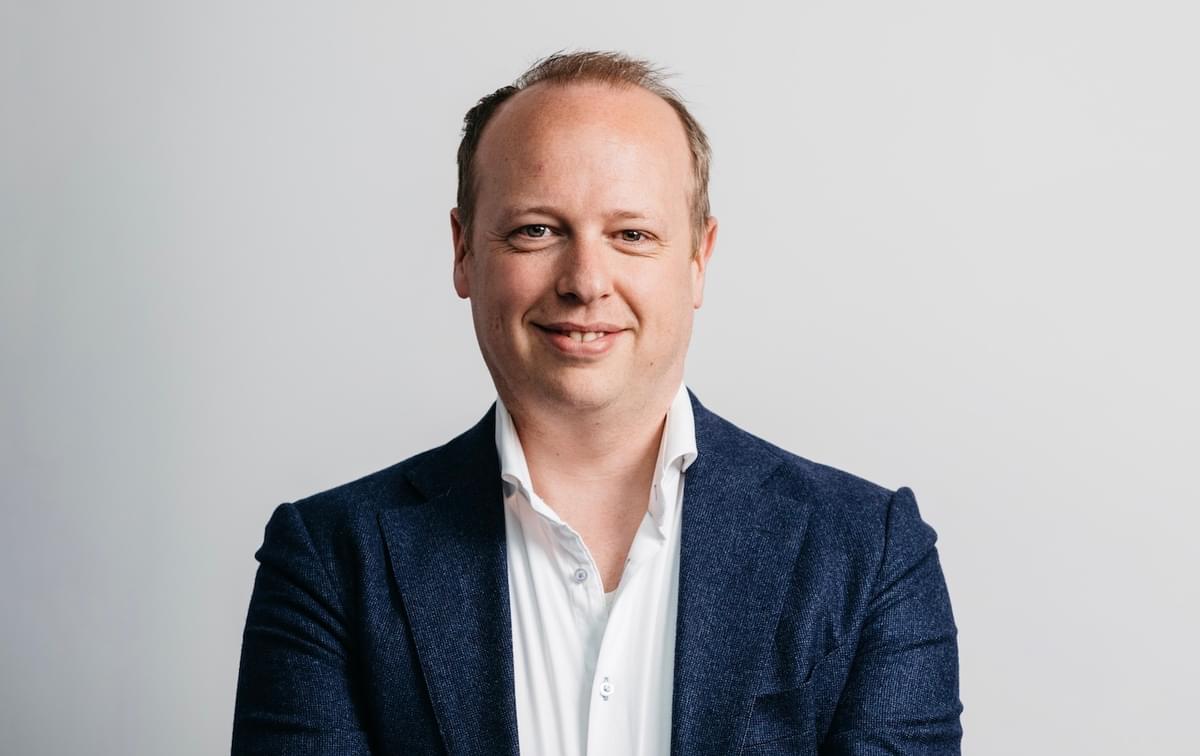 Oprichter Hans Schuurmans draagt leiding SkillsTown over aan co-CEO Tom Bos image