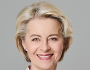 Europese Commissie voert dubbele strategie in AI-adoptie en wetenschap
